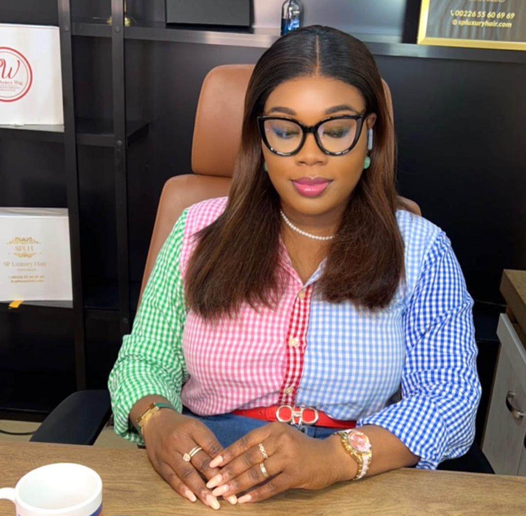 LA AWA Raw Raw Lace Frontale