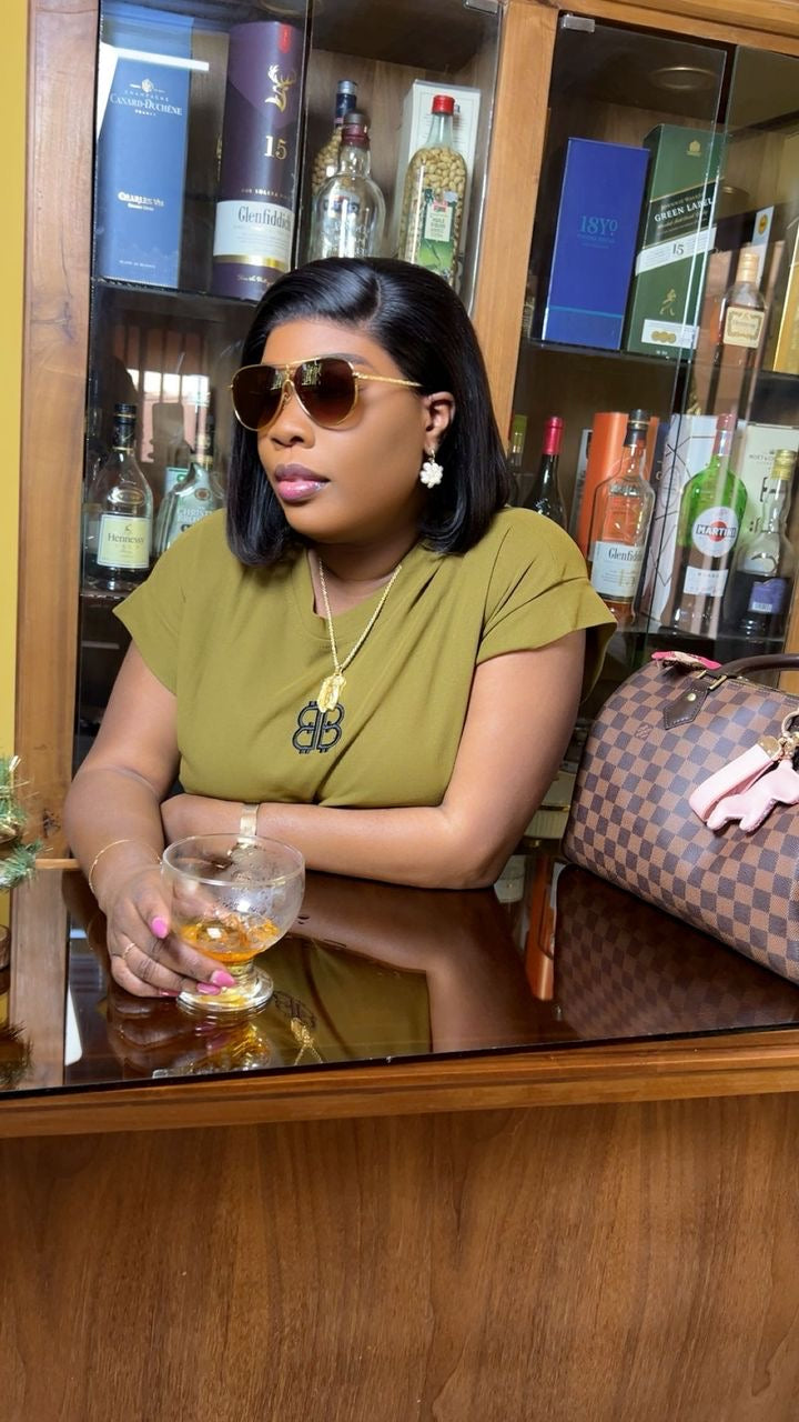 LA EMEFA BOB WIG BALCK HAIR sur frontale