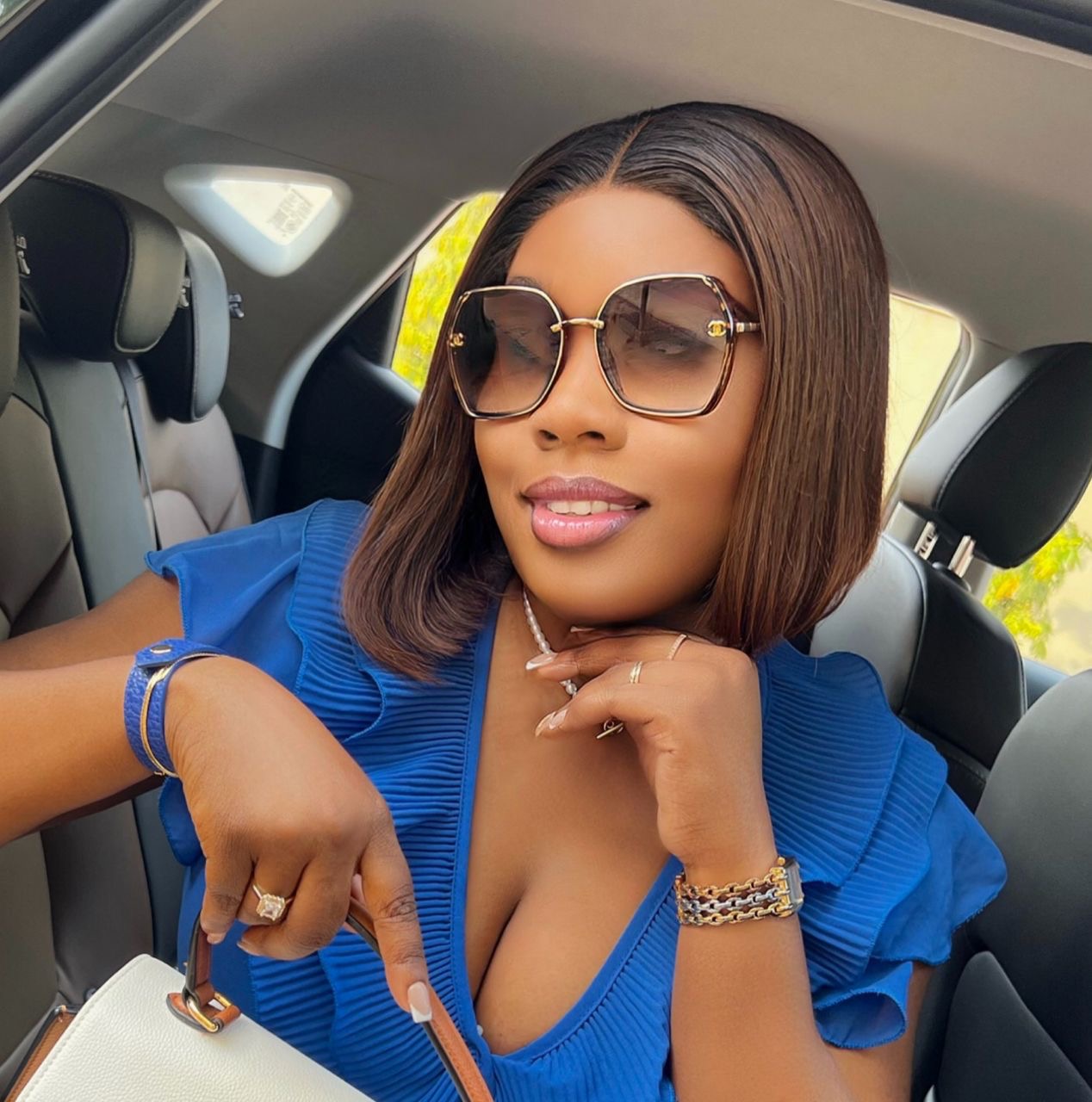 LA TERESSA carrée Closure